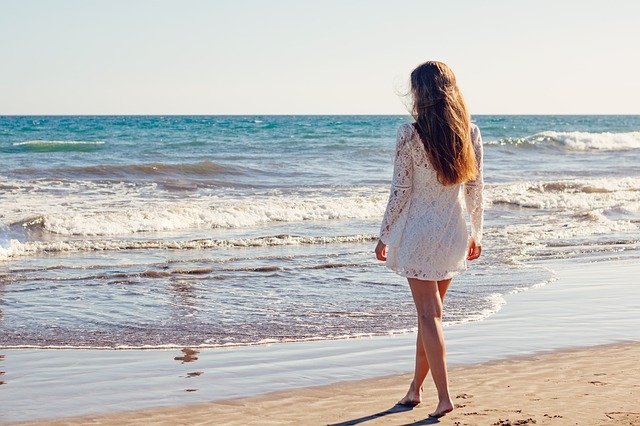 young-woman-1745173_640
